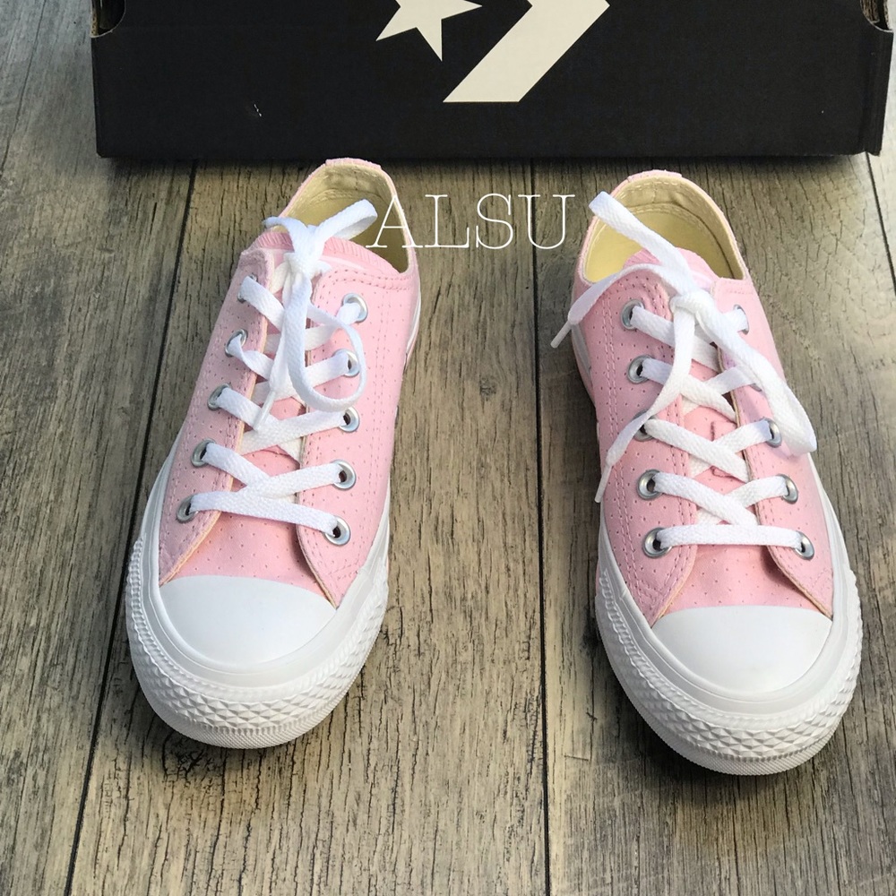 NWT Converse Ctas OX Cherry 🍒 Blossom W AUTHENTIC - Picture 7 of 8